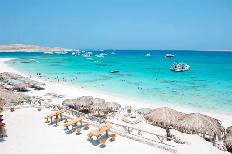 Sandy Beaches, Clear Waters, and More: Top 10 Things to Do in Hurghada
